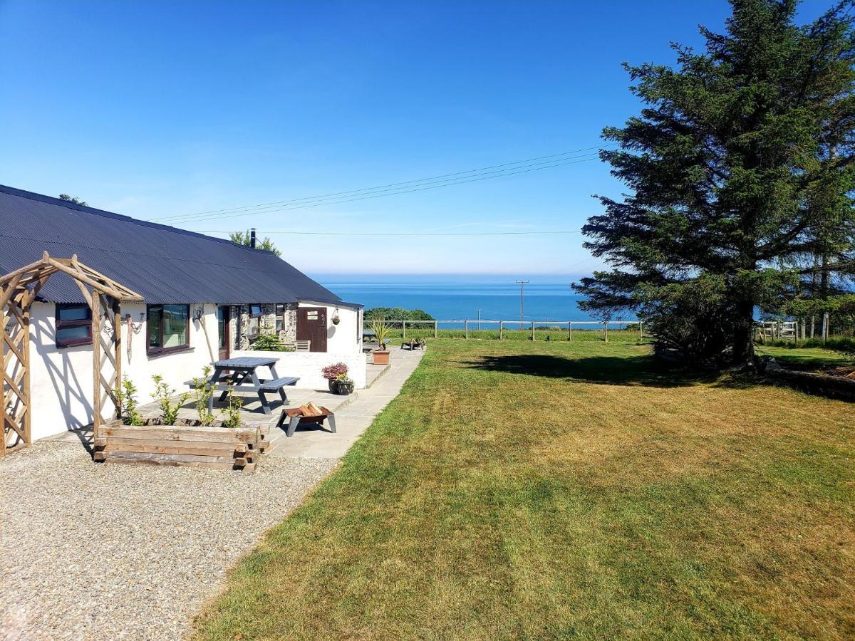 Byre Cottages & Log Cabin Cardigan Bagian luar foto