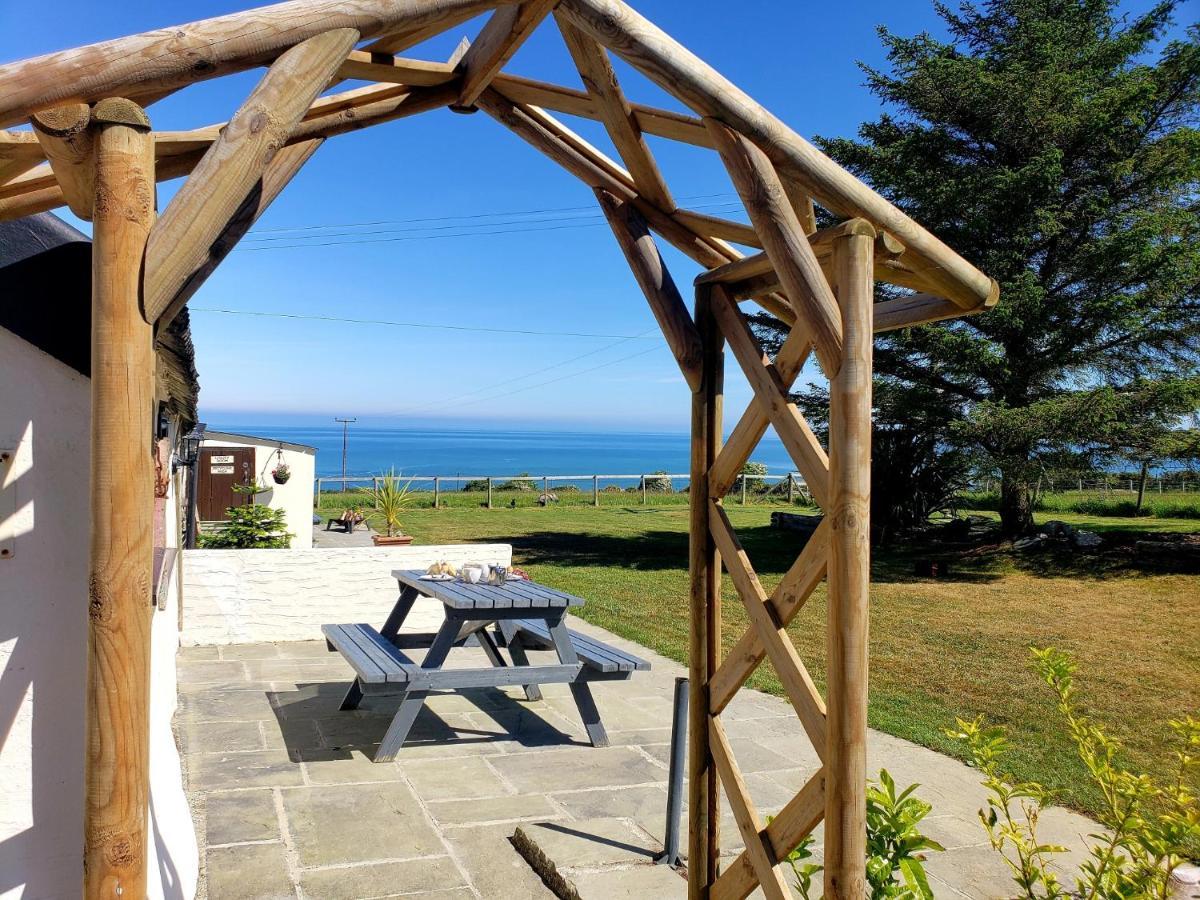 Byre Cottages & Log Cabin Cardigan Bagian luar foto