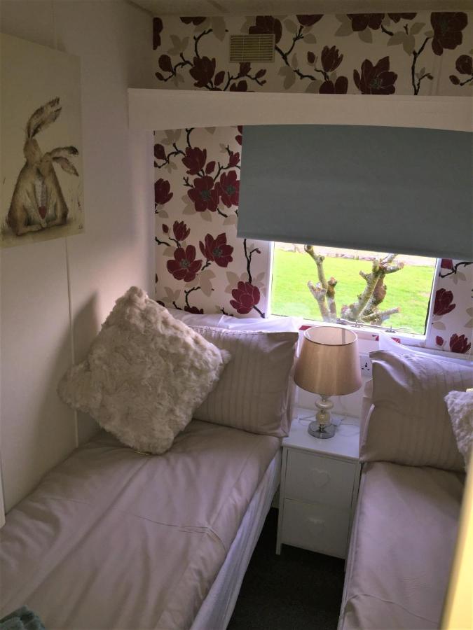 Byre Cottages & Log Cabin Cardigan Bagian luar foto
