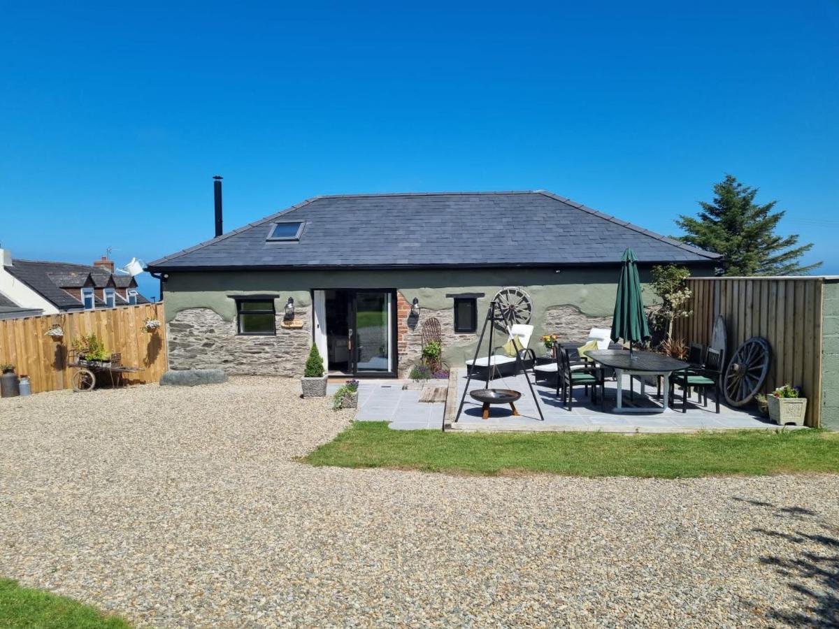 Byre Cottages & Log Cabin Cardigan Bagian luar foto