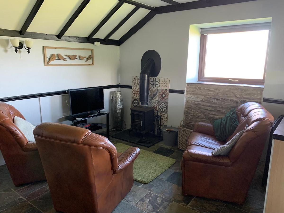 Byre Cottages & Log Cabin Cardigan Bagian luar foto