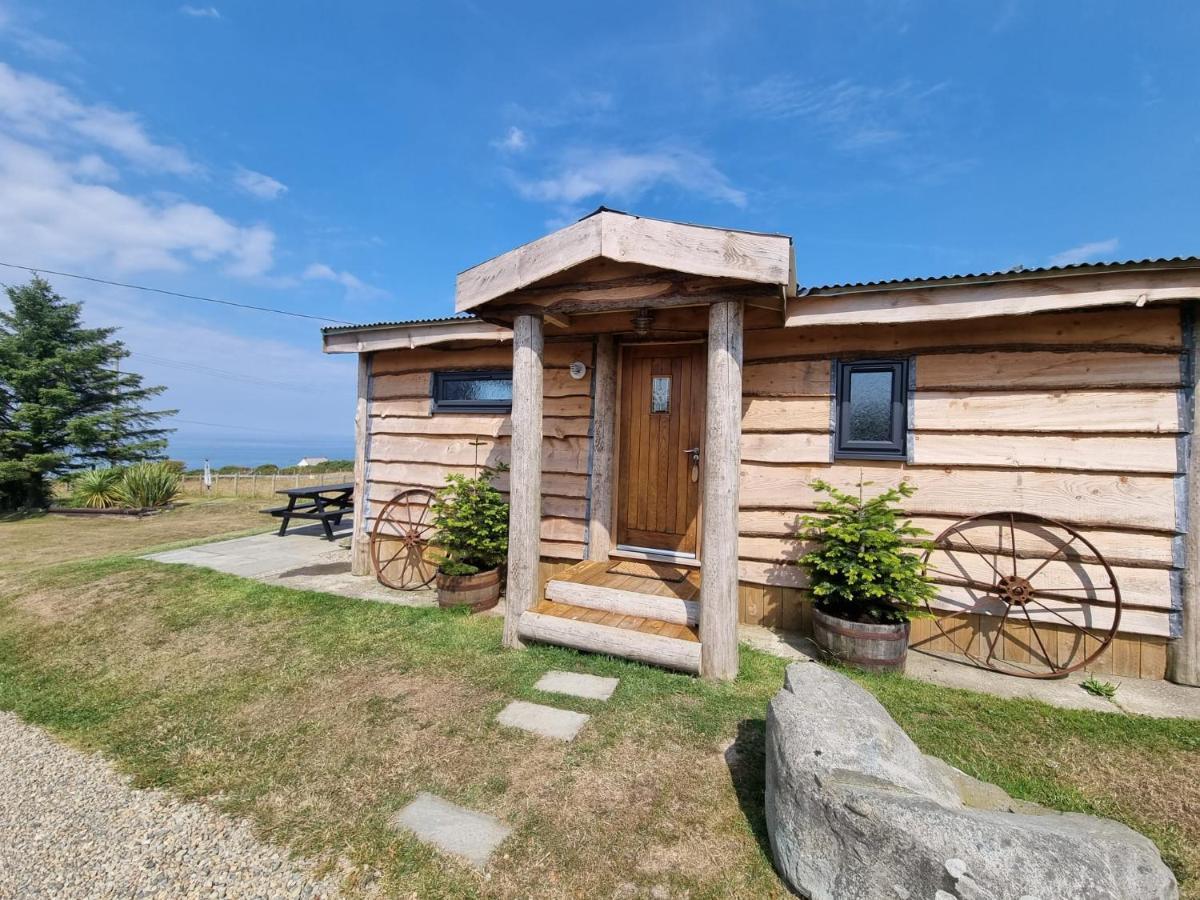 Byre Cottages & Log Cabin Cardigan Bagian luar foto