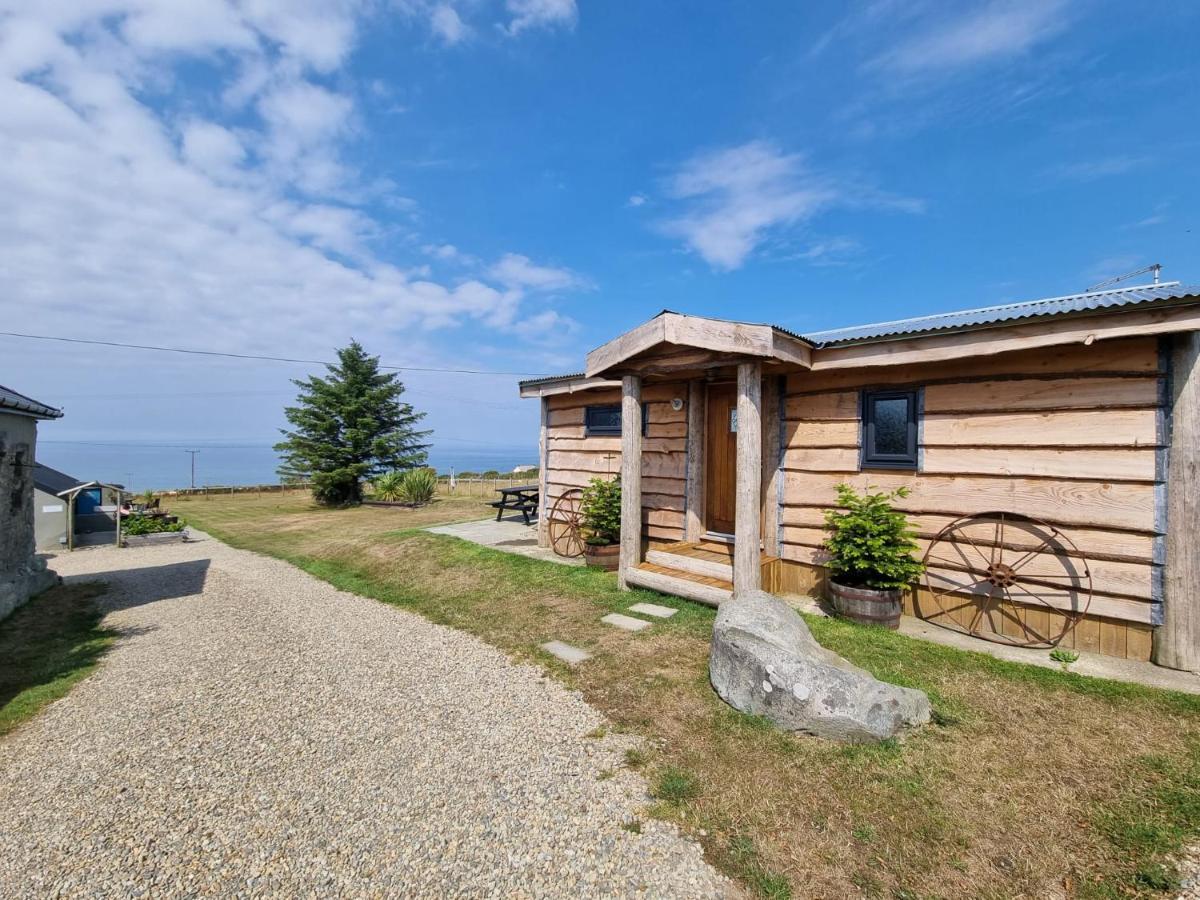 Byre Cottages & Log Cabin Cardigan Bagian luar foto