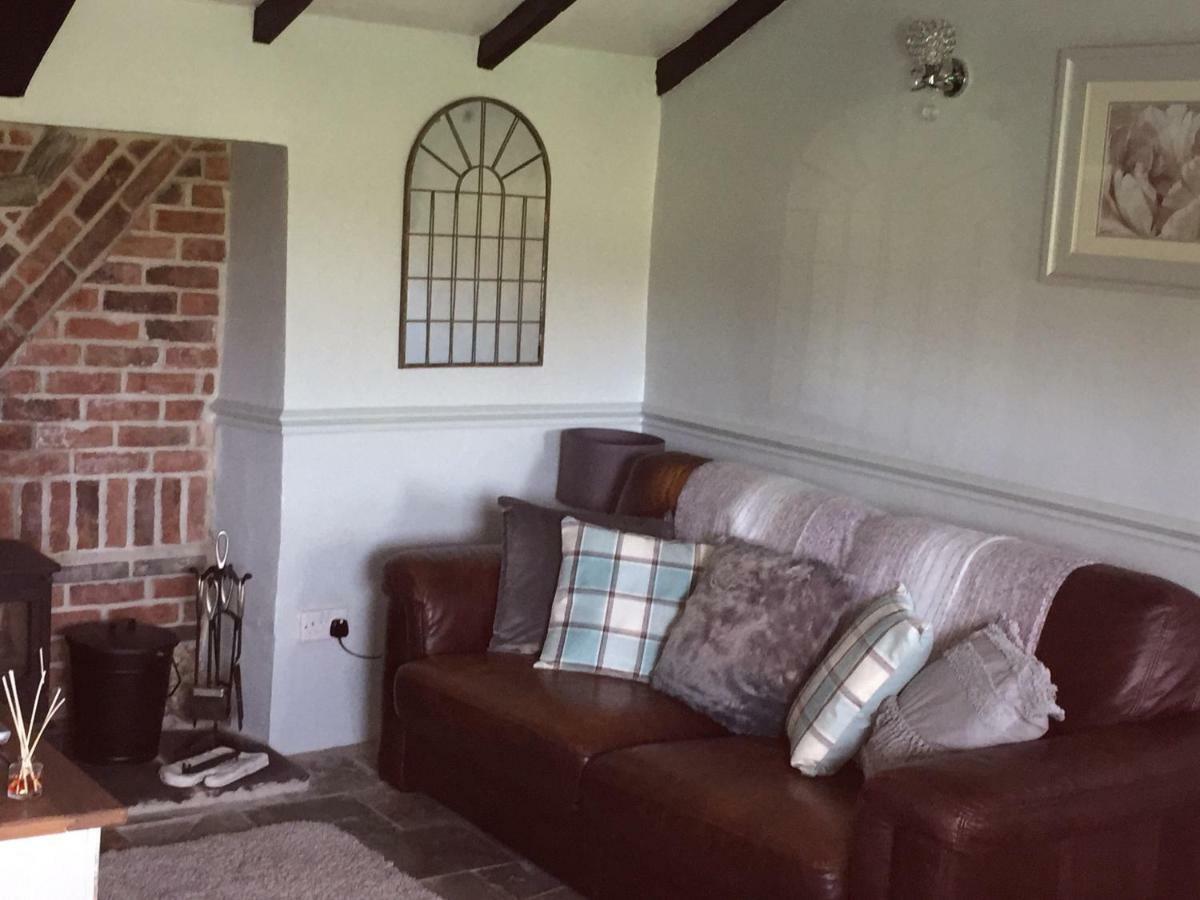 Byre Cottages & Log Cabin Cardigan Bagian luar foto